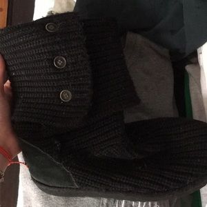 Black knit uggs